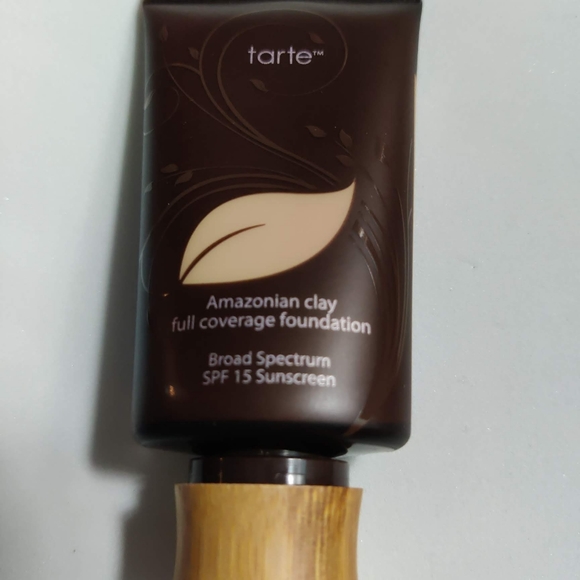 Tarte Amazonian Clay Full Coverage foundation 22S light Sand 12 Hour Makeup